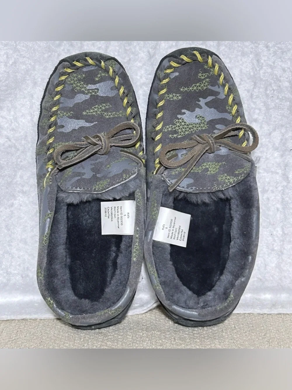 L.L. Bean Little Kids Grey Camo Wicked Good Mocassin Sherpa-Lined Slippers SZ 1